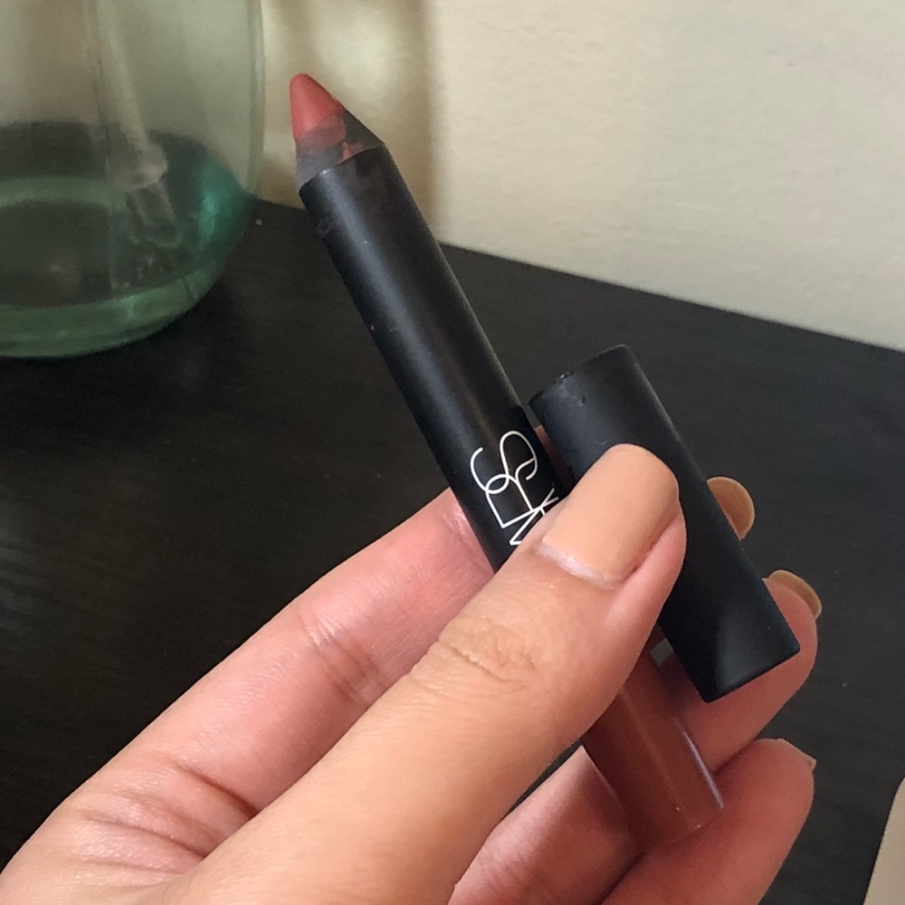 Nars lipstick pencil #walkyrie